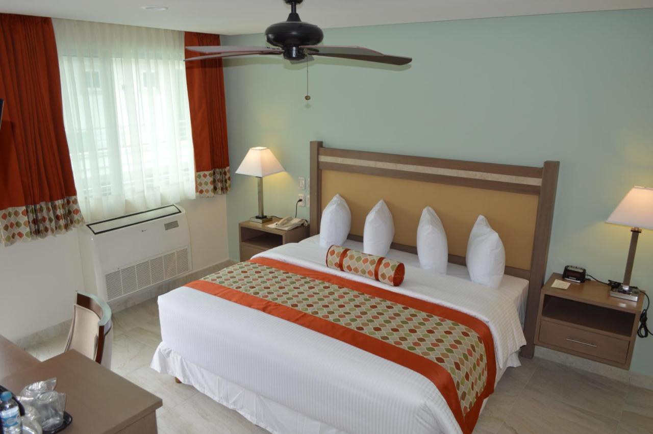 Hotel Villa Magna Poza Rica 외부 사진