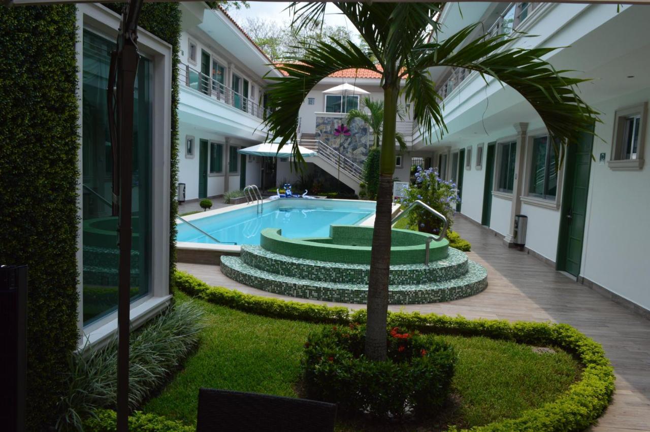 Hotel Villa Magna Poza Rica 외부 사진